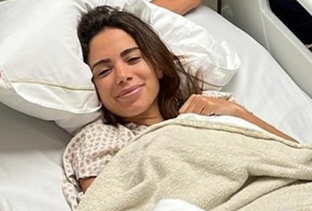 Após cirurgia, Anitta se hospeda em quarto de luxo em hospital de São Paulo