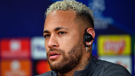 Família de Neymar se manifesta contra fala de Lula sobre o jogador