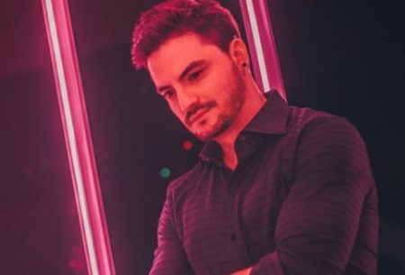 Felipe Neto revela novo carro de luxo avaliado em R$ 400 mil