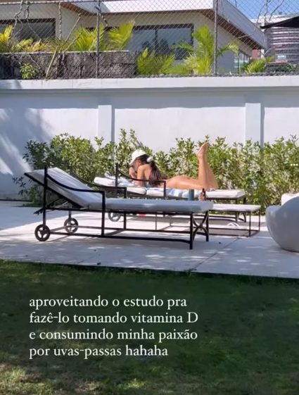 Rafa Kalimann toma sol de biquíni fininho