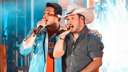 Bruno & Barretto sofrem acidente de carro e equipe da dupla sertaneja emite comunicado
