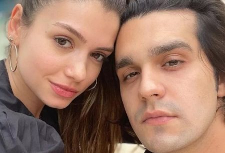 Luan Santana mostra treino romântico com namorada e web vai ao delírio
