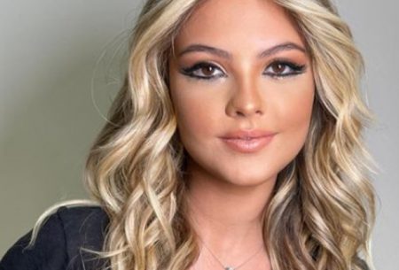 Ex-Chiquititas, Julia Gomes sofre grave acidente e fratura a coluna