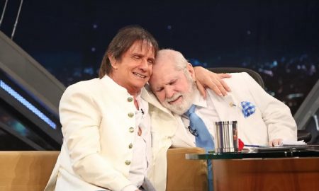 Roberto Carlos toma atitude para homenagear Jô Soares durante show