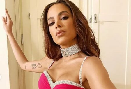 Anitta revela sua melhor versão e lembra de onde veio