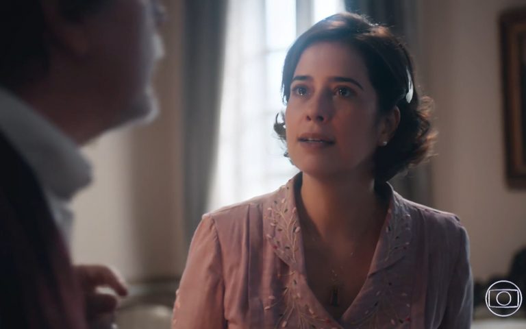 Matias (Antonio Calloni) e Heloísa (Paloma Duarte) em Além da Ilusão