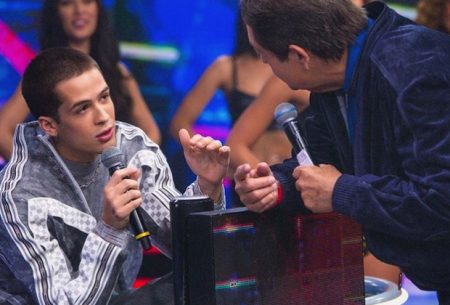 João Guilherme surpreende filho de Faustão com proposta e apresentador reage