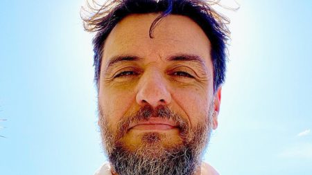 Rodrigo Lombardi posta foto rara com o filho e faz confissão especial