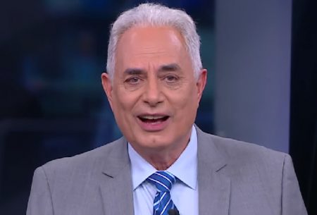 Comentaristas da CNN Brasil chamam Bolsonaro de “ex-presidente” e William Waack toma atitude