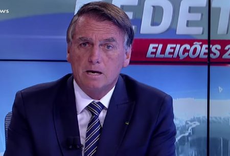 Bolsonaro repete fake news e discursa para mulheres em sabatina gravada da RedeTV!