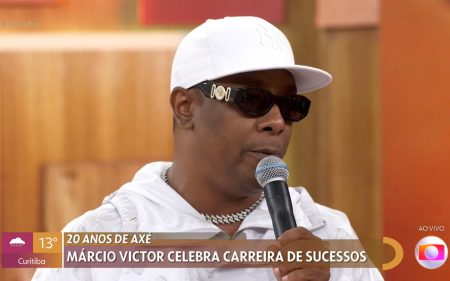 Márcio Victor fala sobre como lida com o racismo: “Porrada”