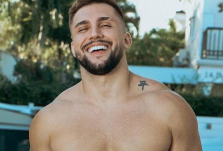 Arthur Picoli impressiona ao revelar mudança radical no corpo em apenas seis meses