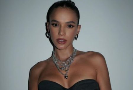 Bruna Marquezine faz confissão sobre primeiro filme internacional e acolhimento