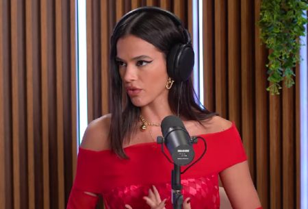 Bruna Marquezine brinca sobre voto secreto, faz o “L” e dá o que falar