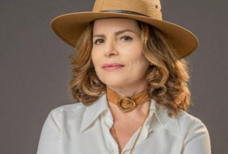 Débora Bloch fala sobre retorno às novelas após sete anos afastada