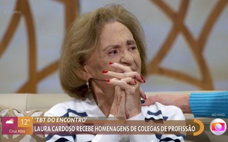 Laura Cardoso cai no choro com homenagens no Encontro