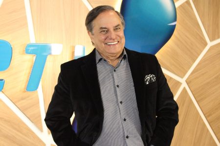 RedeTV! confirma Ronnie Von nas manhãs e anuncia data de estreia