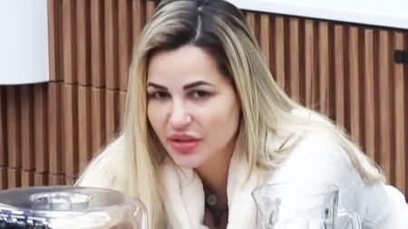 A Fazenda 2022: Deolane Bezerra fica abalada com o reality show e fala em desistir