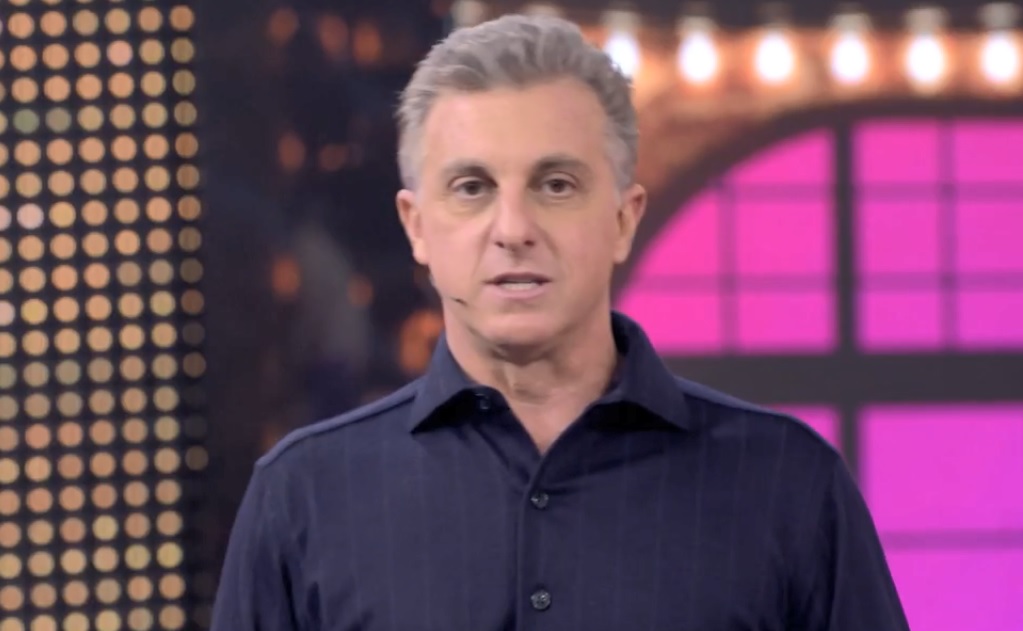 Luciano Huck surpreende e faz apelo sobre eleições na Globo