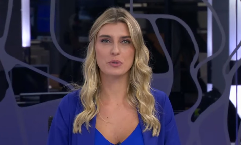 Jornal da Band se atrasa e tem notícia cortada no meio pelo Horário Político