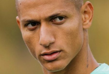 Revoltado, Richarlison se pronuncia após ser vítima de racismo