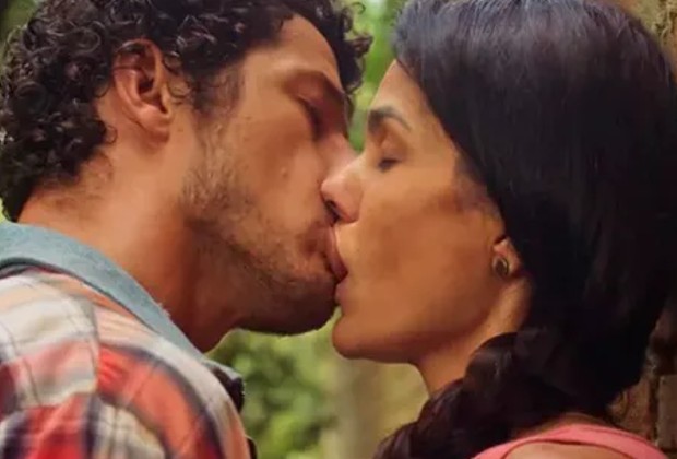 Paula Barbosa abre o jogo e revela decisão sobre beijos com José Loreto em Pantanal