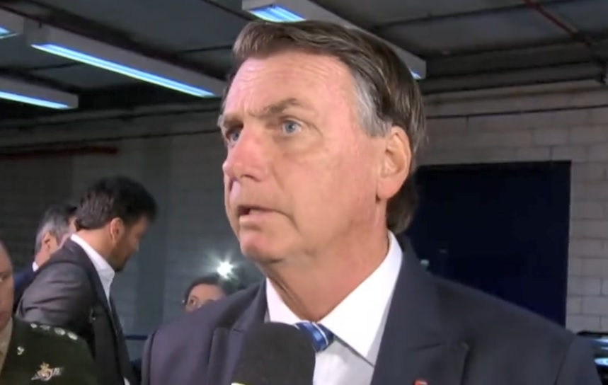 Bolsonaro alfineta William Bonner e faz cobrança ao vivo na GloboNews
