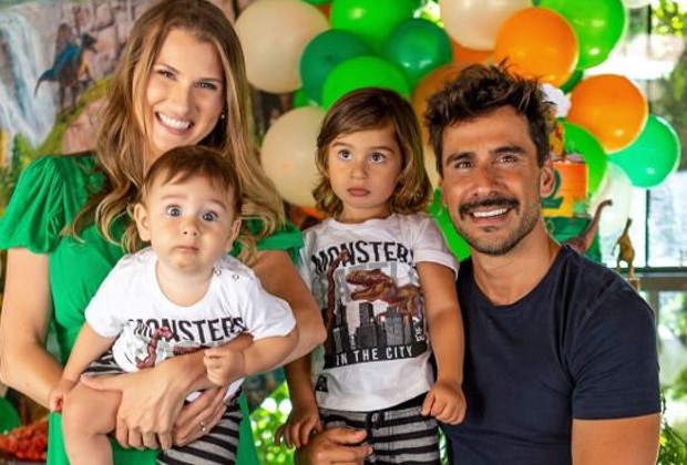 Julio Rocha revela como filhos reagiram à terceira gravidez da esposa