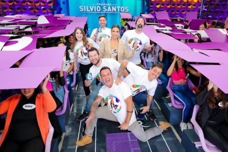 Patrícia Abravanel ganha homenagem pelos 45 anos no Programa Silvio Santos