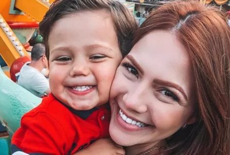Sarah Poncio desabafa após filho de 5 anos ser detonado nas redes sociais