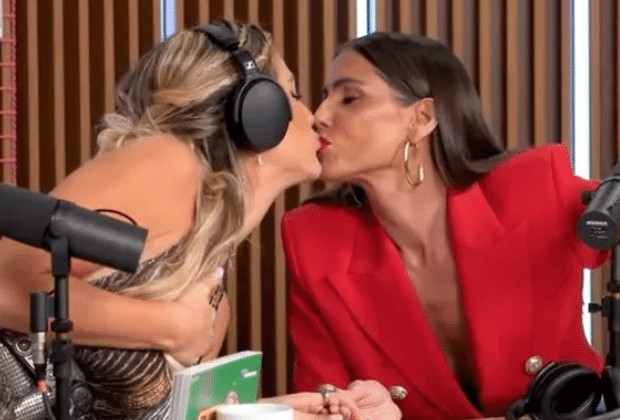Giovanna Ewbank reage após ser cantada e trocar beijo com Deborah Secco