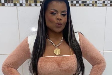 Tati Quebra Barraco celebra estreia como atriz em Travessia