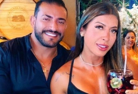 Ex-BBB Priscila Pires revela fim do casamento com João Reis