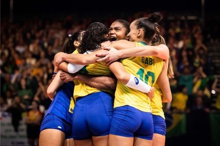 Web faz campanha para a Globo exibir a final do Mundial de Vôlei; canal confirma transmissão