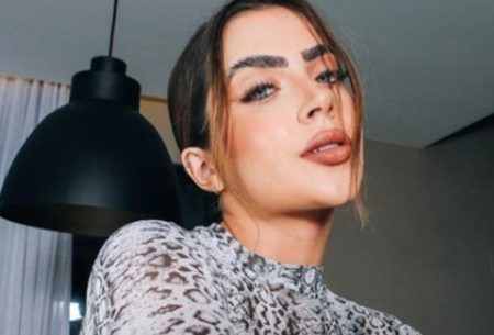 Jade Picon celebra aprovação em prova prática para carteira de motorista