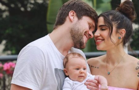 Paula Amorim e Breno Simões encantam com festinha temática para o filho
