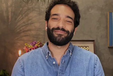 Humberto Carrão relembra momento tenso durante gravações de série de Caco Barcellos