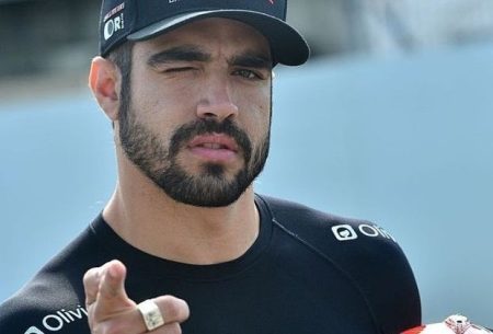 Caio Castro processa influenciador que o desafiou a ser “macho de verdade”