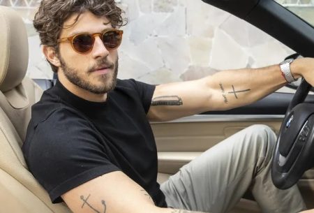 Chay Suede sai em defesa de Ari, de Travessia: “Mais curioso que ambicioso”