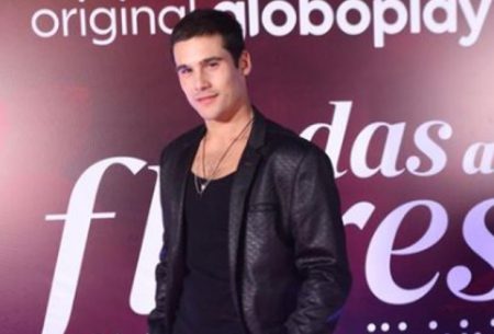 Nicolas Prattes revela momento raro com a namorada e troca declarações apaixonadas