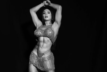 Juju Salimeni impressiona ao revelar corpo de 20 anos antes de treinos