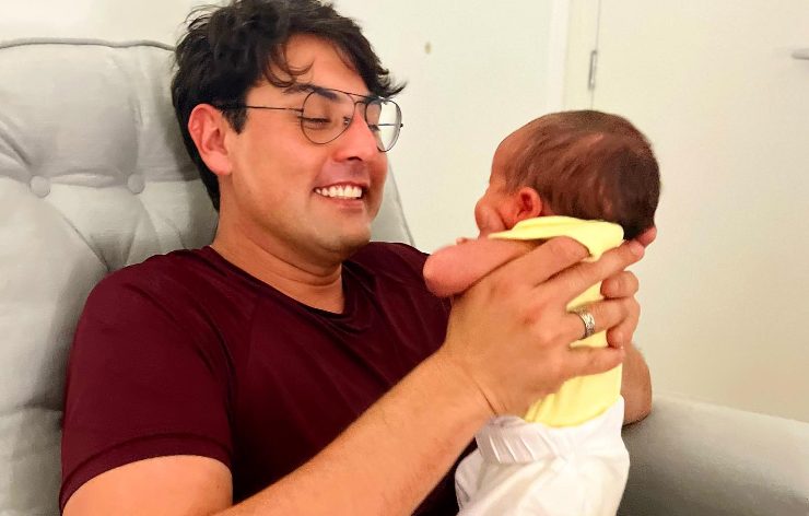 Bruno De Luca fala sobre primeiro mês com a filha e revela desafios