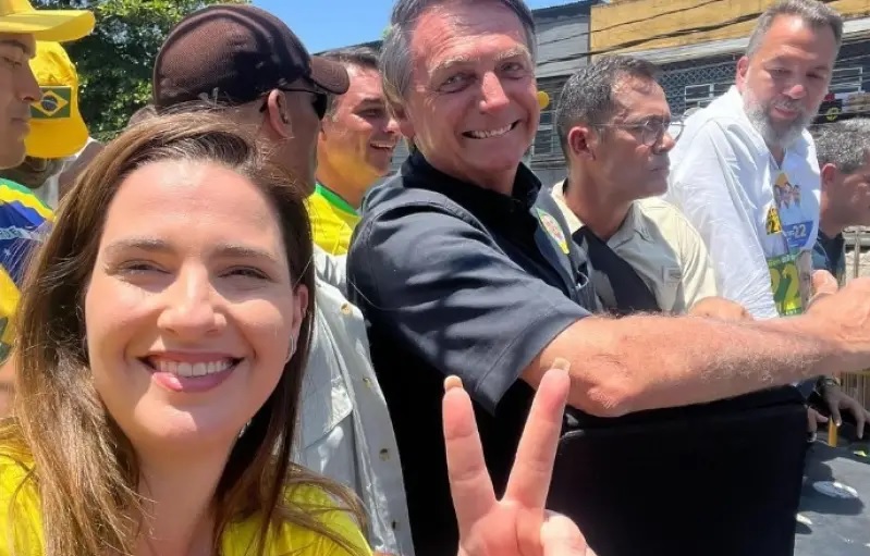 Cabo eleitoral de Bolsonaro, Clarissa Garotinho vê filho fazer sucesso na Globo