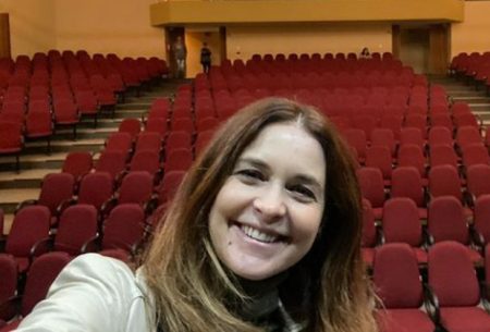 Cláudia Abreu surpreende e cancela apresentação após receber diagnóstico de doença