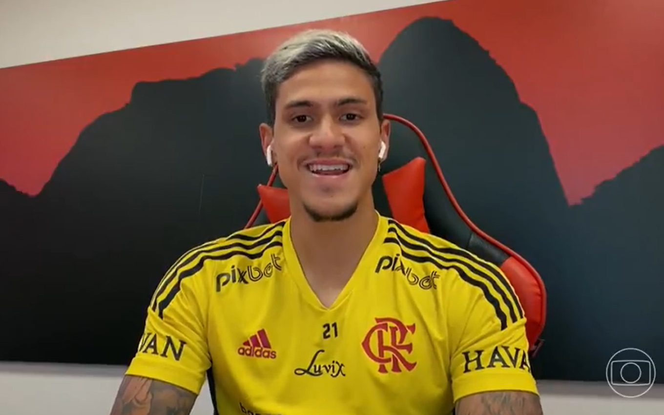 Jogador do Flamengo, Pedro conta detalhes sobre pedido de casamento após convocação para a Seleção