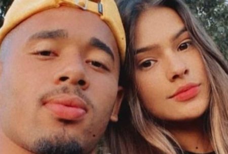 Gabriel Jesus encara forte crise no relacionamento e para de seguir namorada