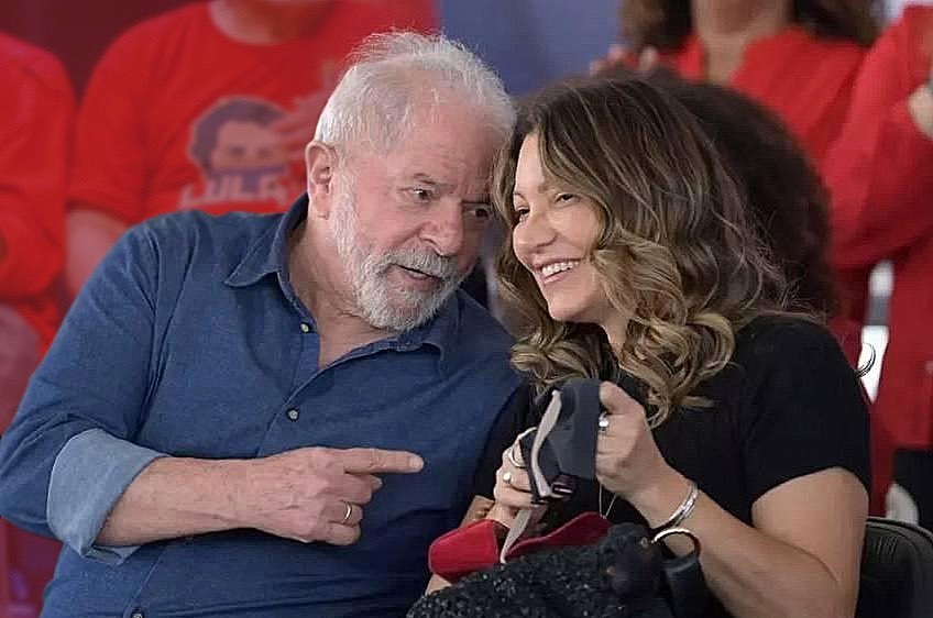 Globo flagra ligação de Lula para Janja durante entrevista ao Fantástico