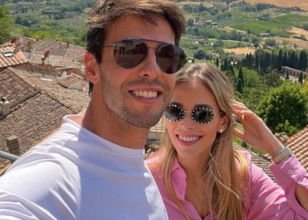 Esposa de Kaká, Carol Dias revela incômodos da gestação e confessa que usa calças do esposo