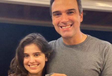 Tadeu Schmidt fala sobre relação com a filha após ela assumir sexualidade