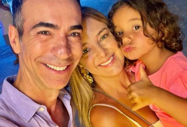Ticiane Pinheiro e César Tralli curtem férias em hotel com diária de R$ 3,2 mil na Bahia